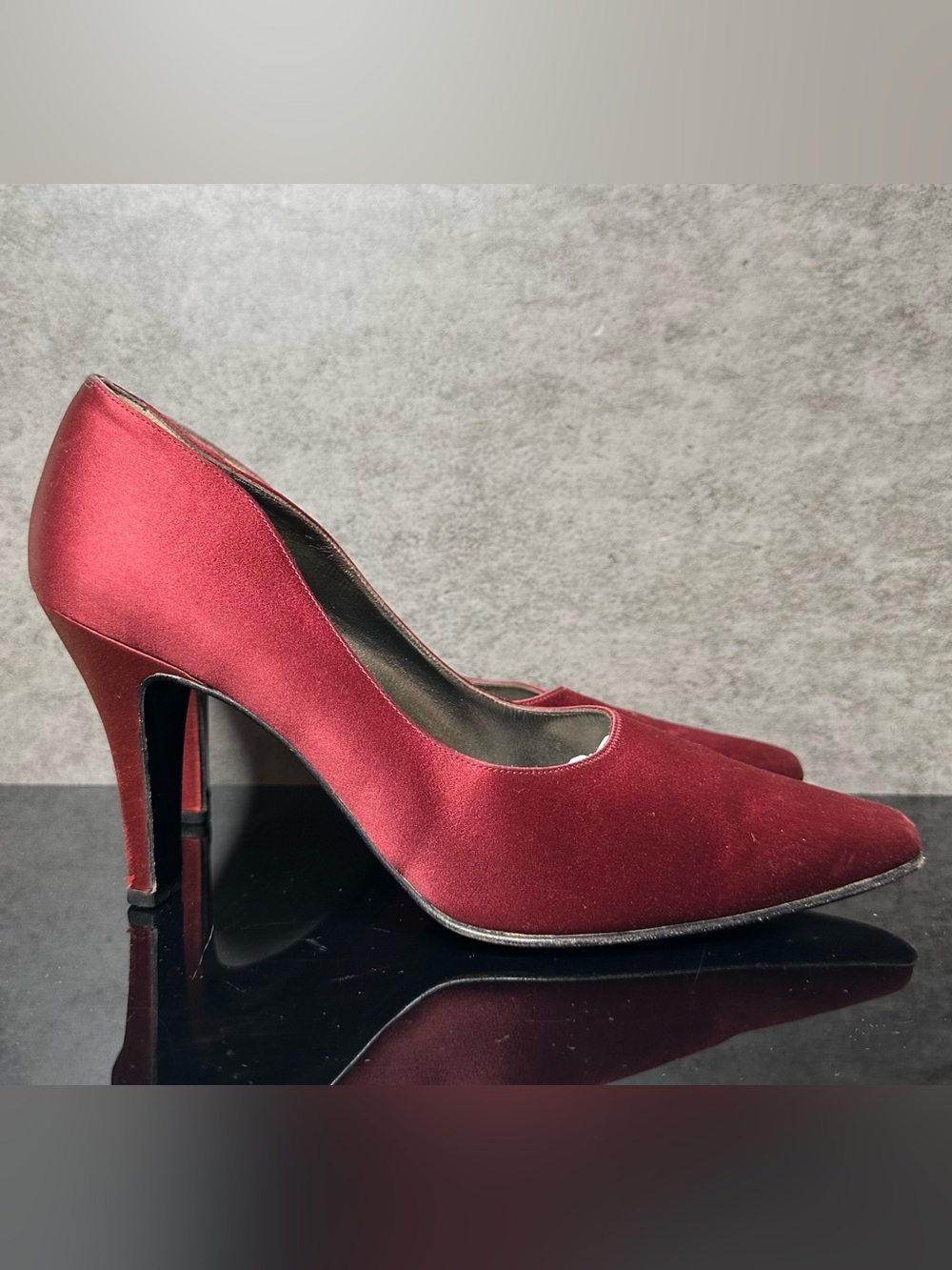Salvatore Ferragamo Red Satin Pointed Toe Pumps Made in Italy